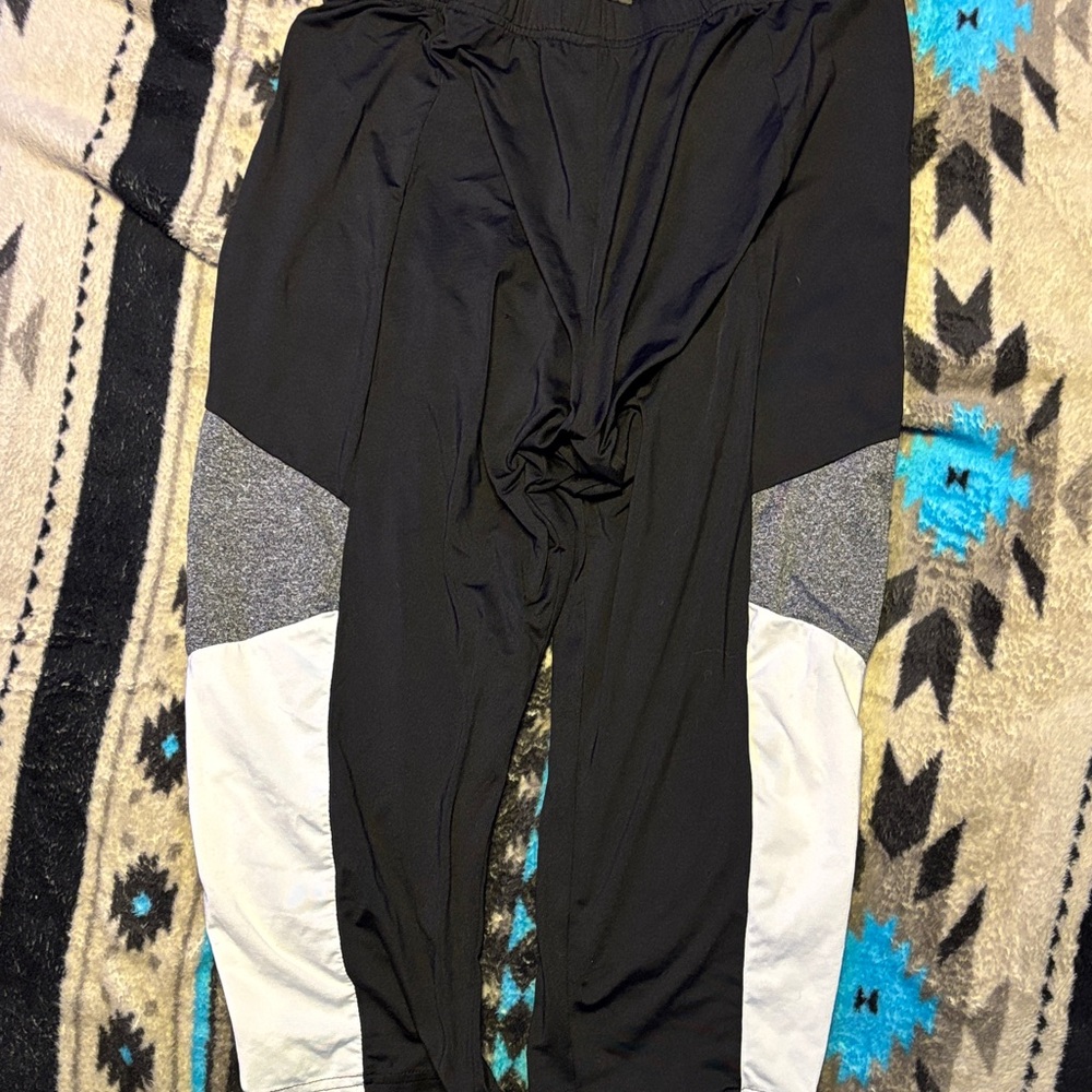 Elegant Black and Gray Women's Leggings